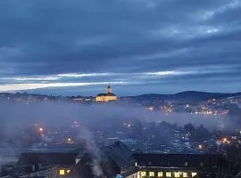 Stadtblick Annaberg Große Fewo Peter für 5 Personen mit Balkon 5OG modern und gemütlich