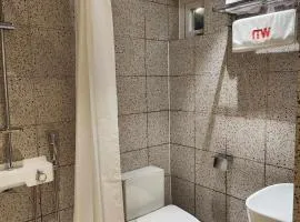 Cafe Itaewon Pool & Villa