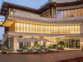 Grand Hyatt Izmir IstinyePark，位于伊兹密尔的酒店