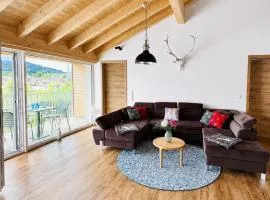 Berg Fux - 5 neue wohlfühl Ferienwohnungen mit Bergblick, Balkon, Parkplatz, nahe Oberstdorf