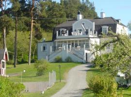 Rastaborg Country House，位于Ljusterö的酒店