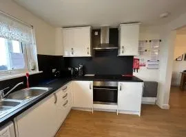 Carley's House - Macduff Seaside Escape
