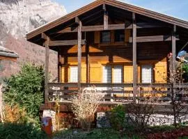 Chalet cosy à Sixt-Fer-à-Cheval avec vue sur la montagne