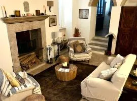 Dimora Intra Alborgodiffuso, Casa design nel borgo medioevale di Serracapriola