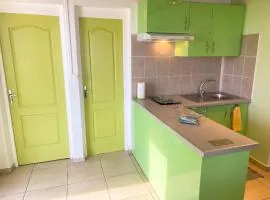 Appartement confortable avec vue sur mer à Bouillante, 50 m²