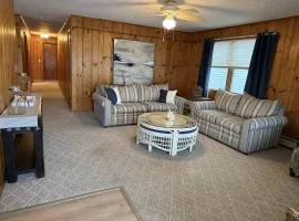 Between Tides 3BR Walk to Beach Unit D