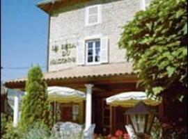 Logis Relais Du Maconnais，位于Berzé-la-Ville的酒店