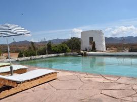 Cortijo La Molina de Cabo de Gata，位于埃尔卡沃德加塔卡布·加塔自然公园附近的酒店