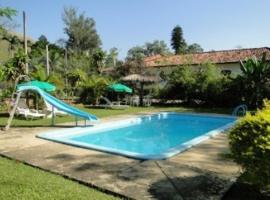Hotel Fazenda Clube dos 200，位于圣若泽-杜巴雷鲁的酒店