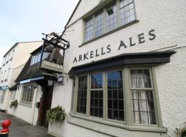 The Old Bear Inn，位于克里克莱德的酒店