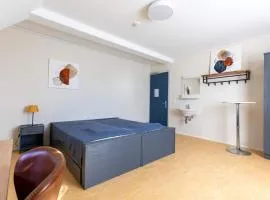 Centrally Located Room