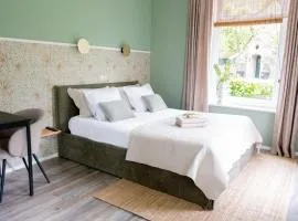 B&B Stinzenflora - Knus verblijf in de Friese natuur en op een landgoed
