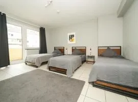 Apartment Central 10E 90qm Wi-Fi free Parking calm back house
