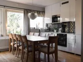 2-Story Condo with Terrace