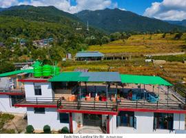 Raahi Stay, Landing site Bir - Stay & Cafe，位于比尔瓦的酒店