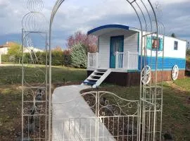 Bungalow confortable à Laragne-Montéglin avec vue montagneA