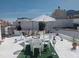 Charming House in Íllar with Mountain View and Balcony