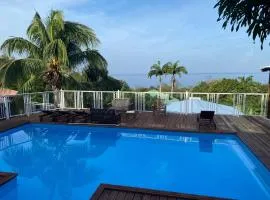 Maison en bord de mer à Pointe-Noire avec piscine partagée
