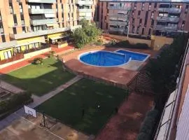 Spacious Apartment in Terrassa with Shared Pool, 85 m²