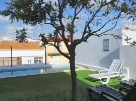 Bright apartment in Almada with shared pool