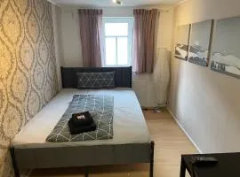 OM Wohnung für bis zu 6 Personen, WLAN, Küche, Waschmaschnine