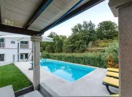 Charming villa in Cividade, 150 m² with private pool