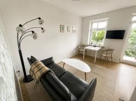 Modernes Design-Apartment mit Balkon & WLAN