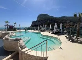 Luxury Apartment in Ocean Spa Plaza