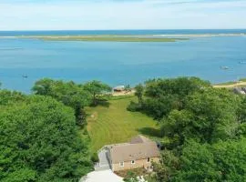 Waterfront Oasis with Game Room Newly Renovated