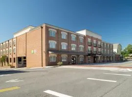 Holiday Inn Express & Suites - Dahlonega - University Area by IHG