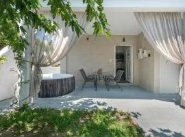 30Roses House