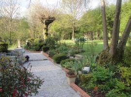 Le Relais des Capucines，位于Largnac的酒店