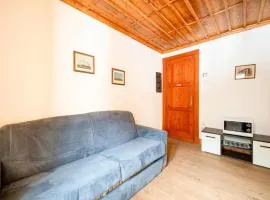 In the historic building, con aria condizionata