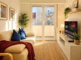 Charming 2-Bedroom Apartment in Almada, Near Lisbon
