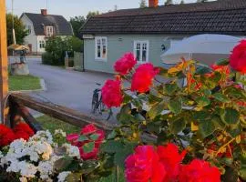 Gästhus i centrala Nybro i anslutning till boningshuset