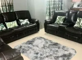 Cozy 2BR Retreat Near Beaches & Attractions