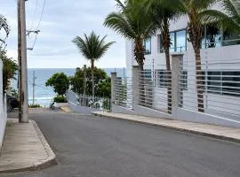 Suite steps from Playa Murciélago In front of the mall
