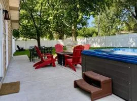 Huge Yard Family friendly Smart home Walk To Beach Dunes Hiking Trails