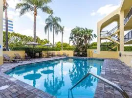 Quality Inn Palm Beach International Airport