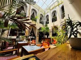 Ahmadia Heritage Hiba Guest House - Built in 1916 - Al Ras Metro Station