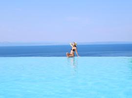 Alia Palace Hotel - Adults Only 16+，位于佩科霍里的酒店