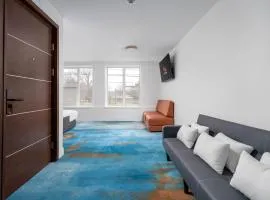Plush Hotel Downtown Toronto