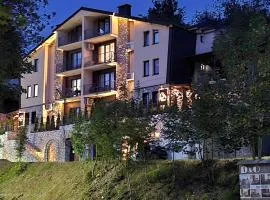 D & O Apartments