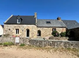 Maison en pierre avec jardin, Côte de Granit Rose