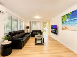 3BR Family Home Walk to Waterfront & Wading Pool