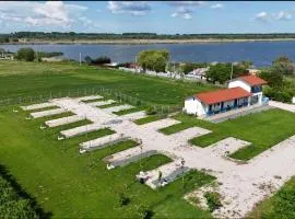 Cameră de inchiriat și Camping La Agop