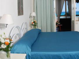 智迪诺阿尔玛乐酒店，位于东塞斯特里的酒店