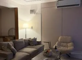 استديو ب دخول ذاتي