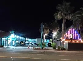 Tiki Lodge Hotel Modesto