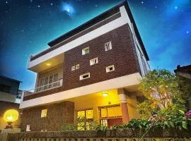朗香洋房 台南安平民宿2-12人包棟